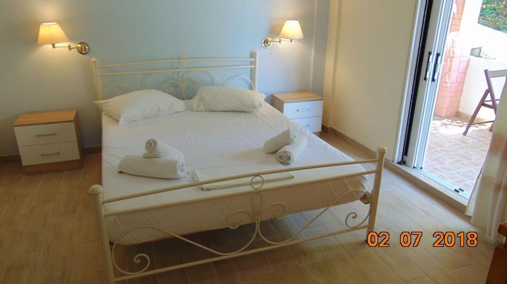 Villa Avra Dassia  Ngoại thất bức ảnh