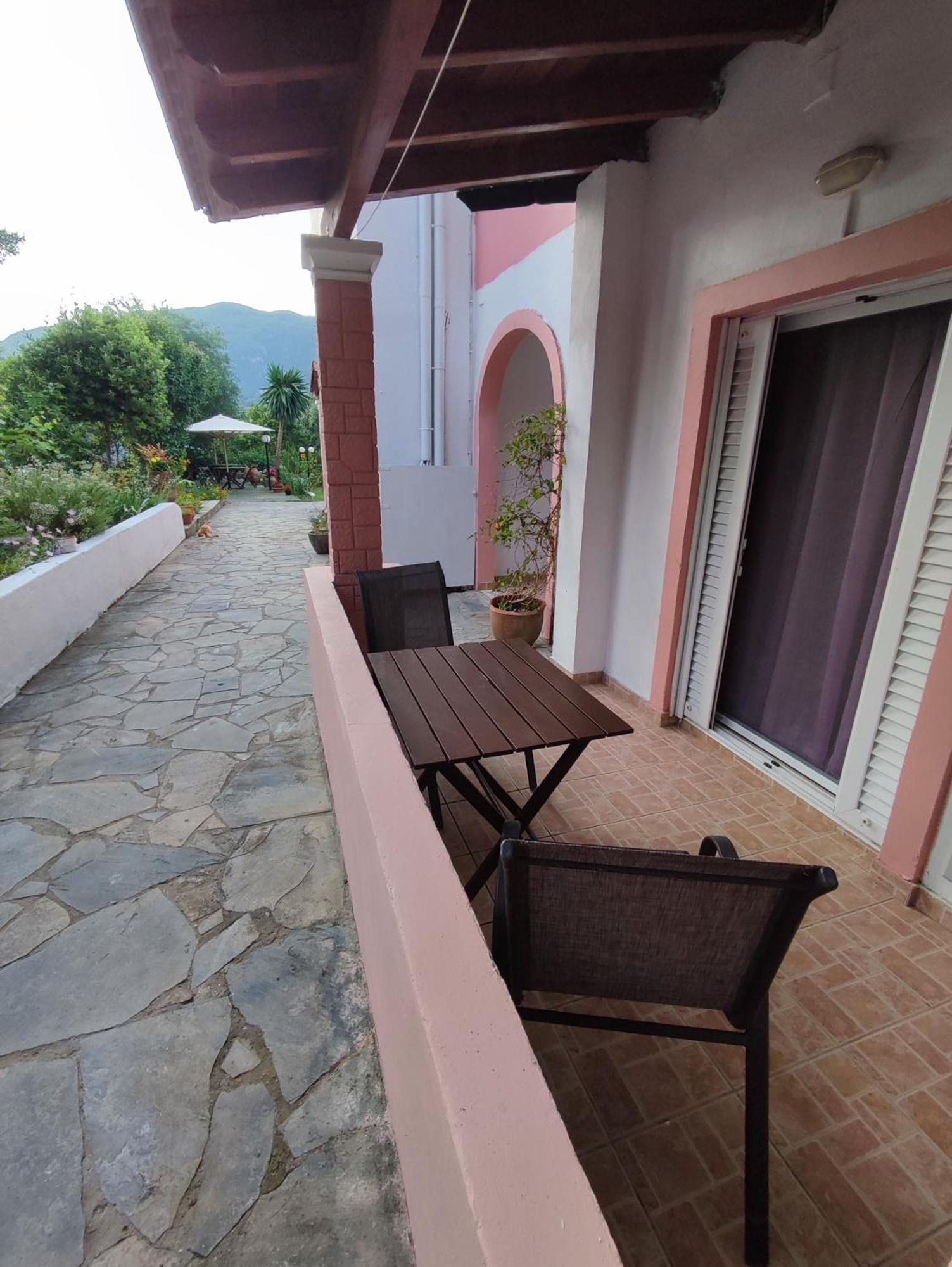 Villa Avra Dassia  Ngoại thất bức ảnh