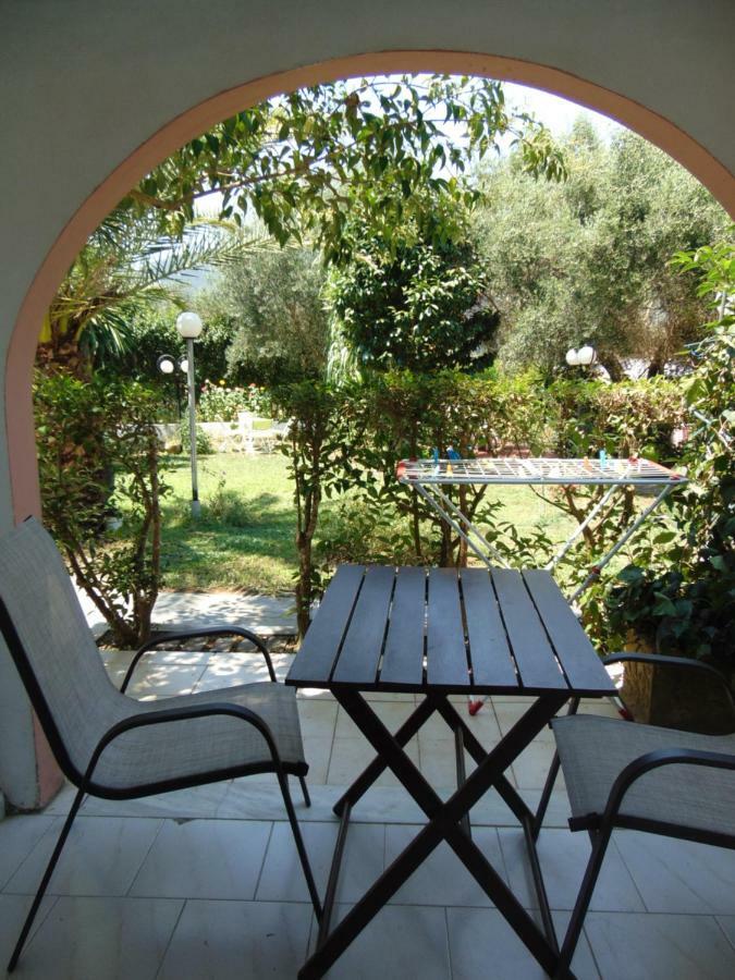 Villa Avra Dassia  Ngoại thất bức ảnh
